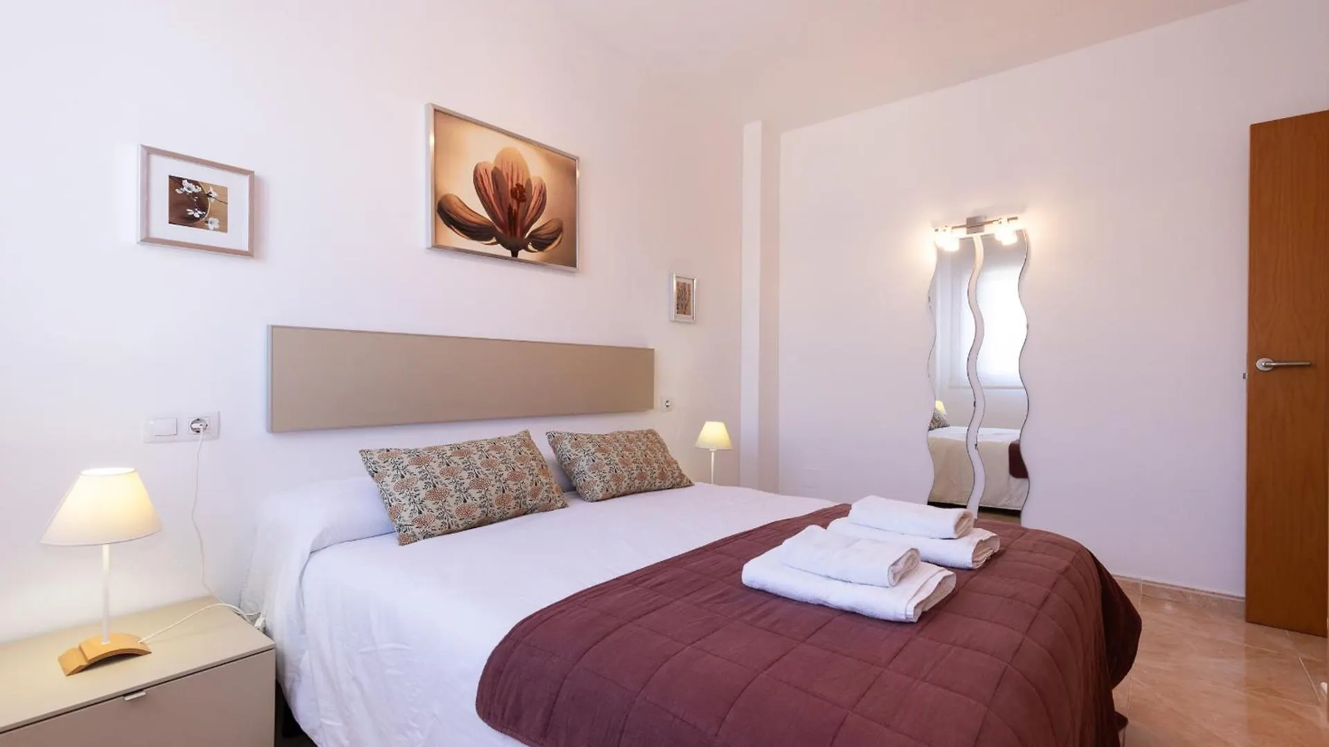Maldivas I Apartment La Pineda 0*,  Spain